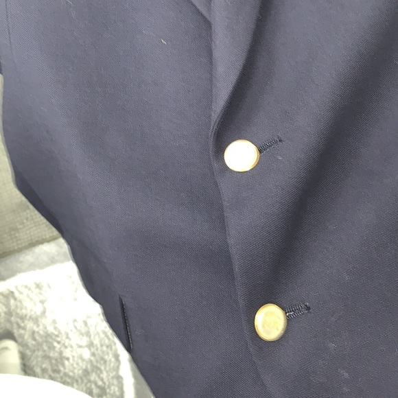 Burberry’s Size 48 L US Blazer in Navy Blue and Gold Buttons. - Picture 7 of 16
